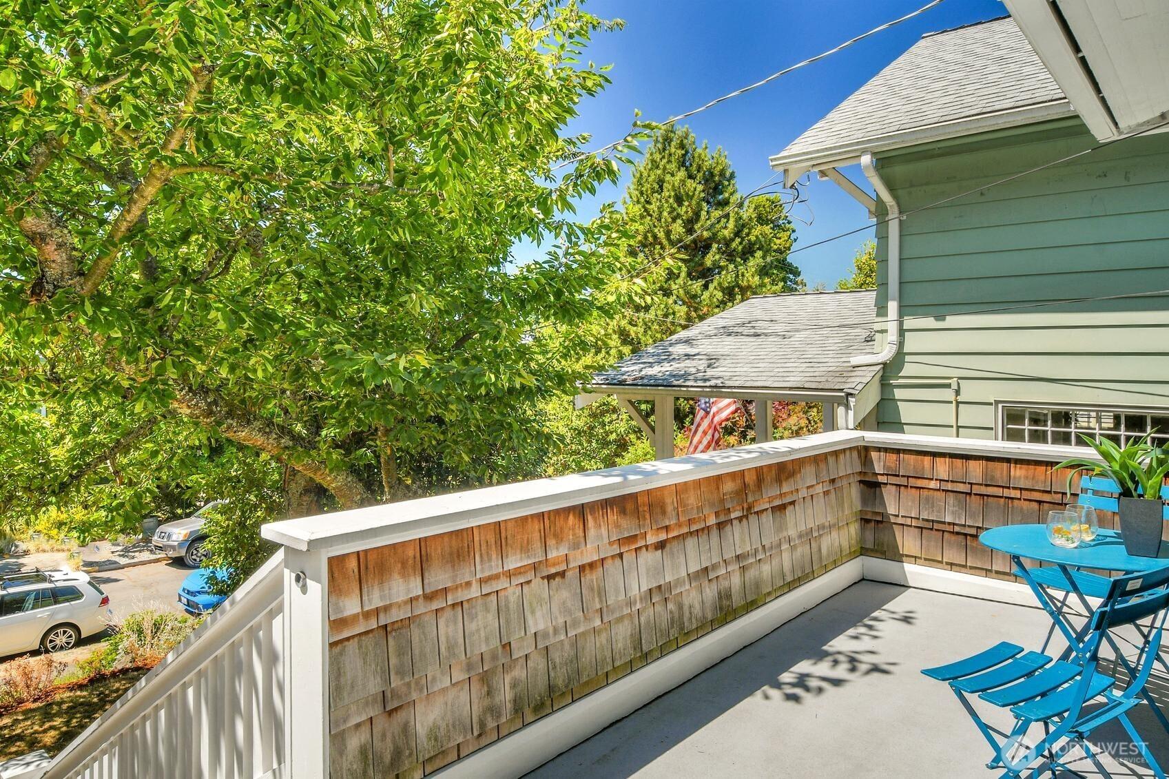 SEATTLE, Washington, 98119, United States, 2 Bedrooms Bedrooms, ,1 BathroomBathrooms,Residential,For Sale,1907615