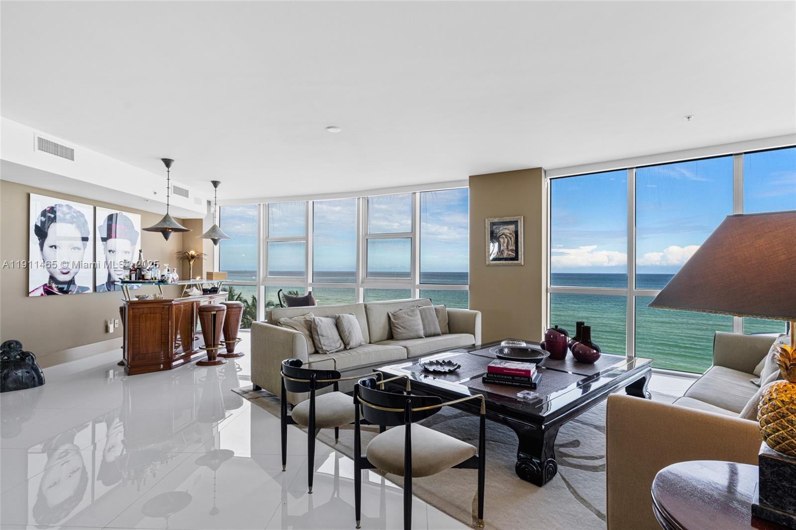 Sunny Isles Beach, Florida, 33160, United States, 3 Bedrooms Bedrooms, ,4 BathroomsBathrooms,Residential,For Sale,1991533