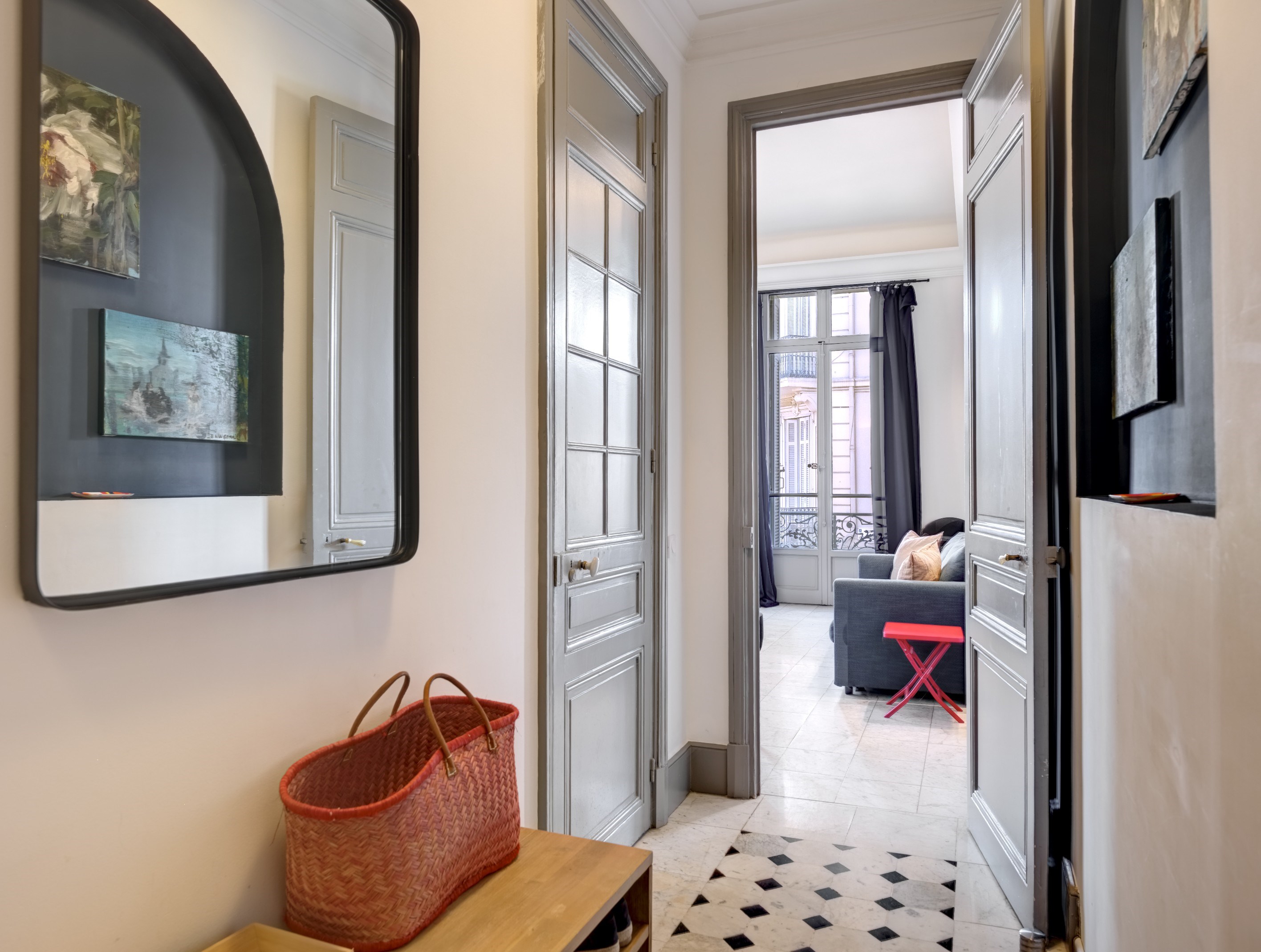  170 m² bourgeois apartment for sale in Cannes city centre - 物件實景
