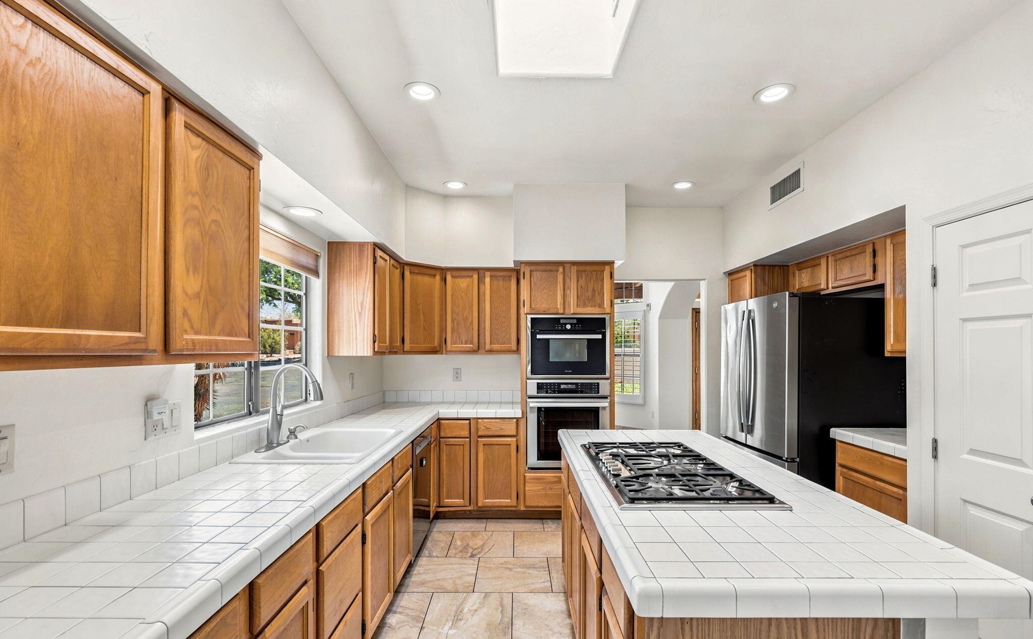  5560 E Miles Circle, Tucson, AZ 85712 - 物件實景
