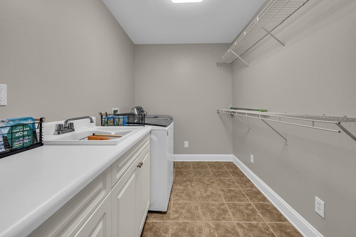 Landrum, South Carolina, 29356, United States, 5 Bedrooms Bedrooms, ,4 BathroomsBathrooms,Residential,For Sale,1990199