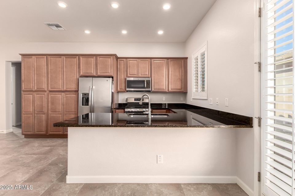 Chandler, Arizona, 85286, United States, 4 Bedrooms Bedrooms, ,Residential,For Sale,1976869