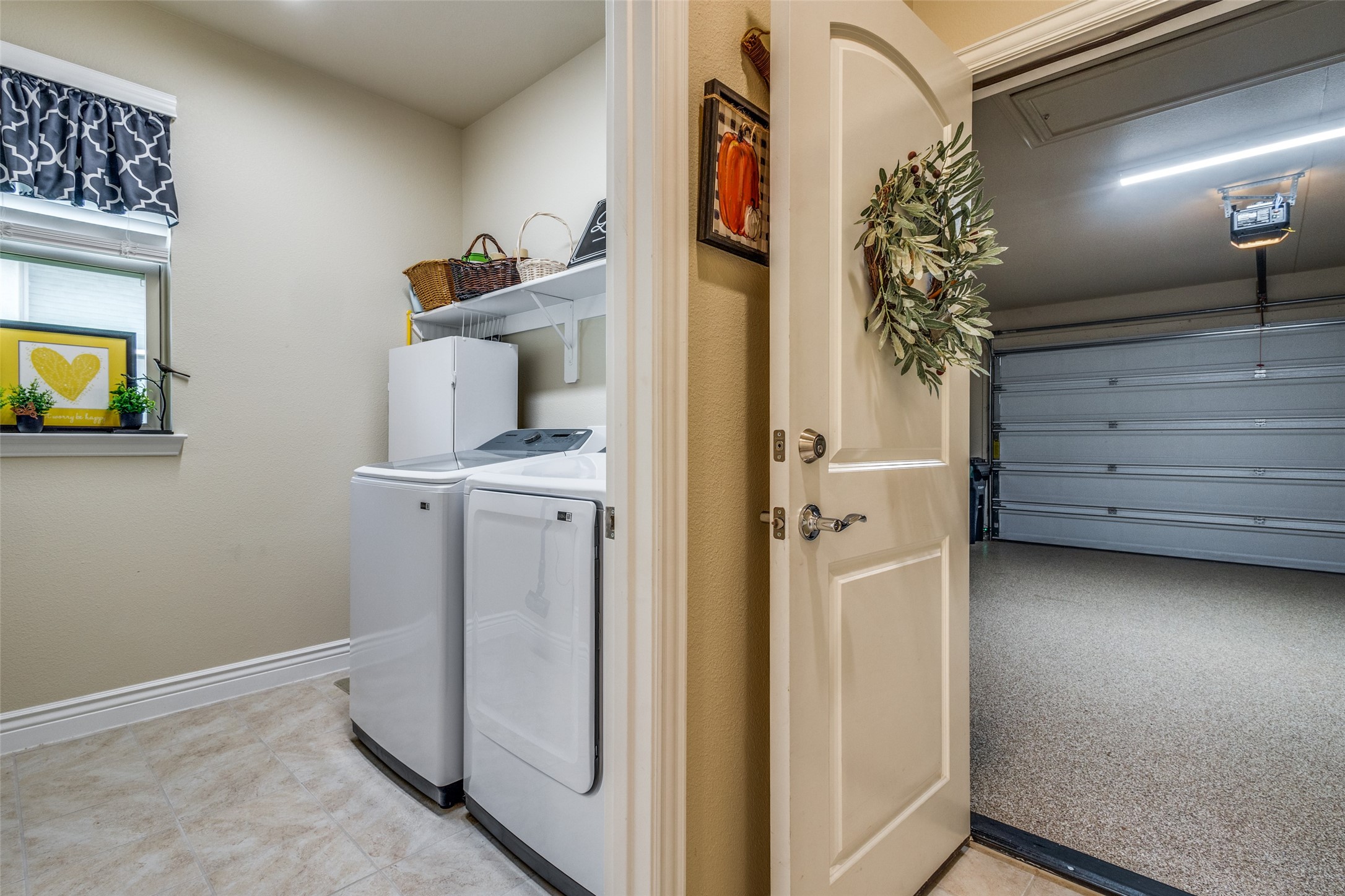 Denton, Texas, 76207, United States, 2 Bedrooms Bedrooms, ,3 BathroomsBathrooms,Residential,For Sale,1847379