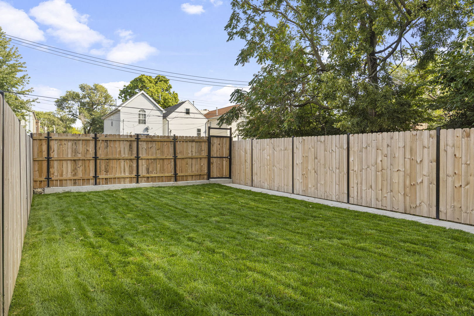 Chicago, Illinois, 60623, United States, 6 Bedrooms Bedrooms, ,Residential,For Sale,1958616