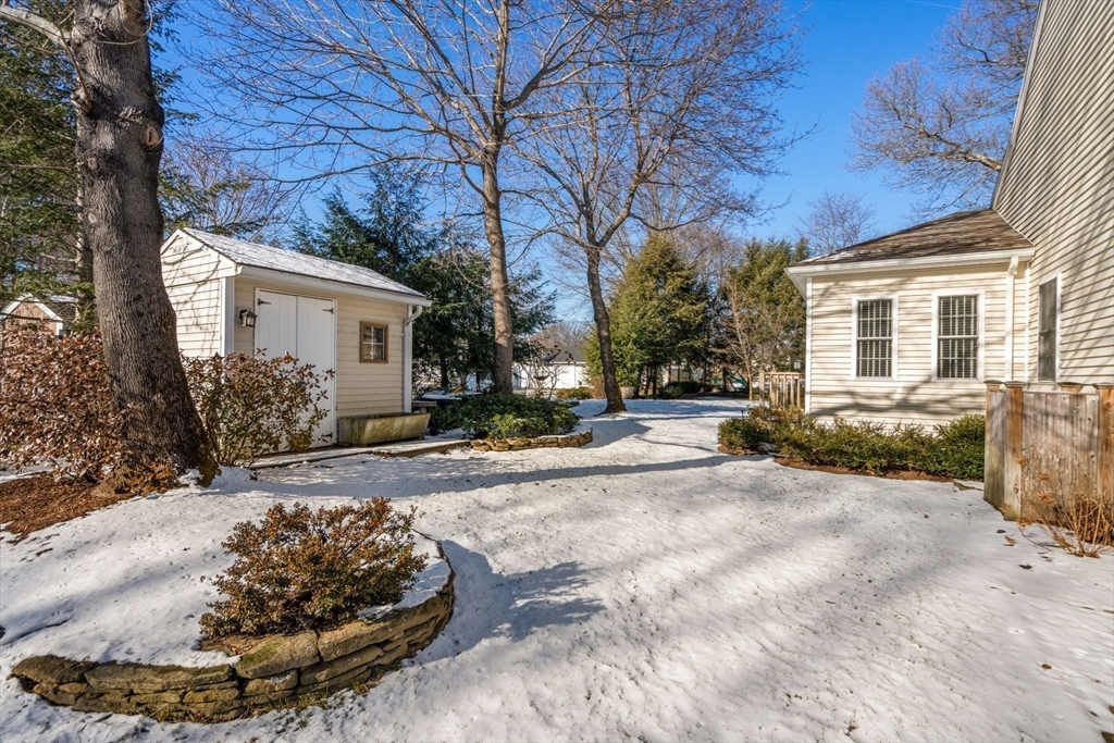 Uxbridge, Massachusetts, 01569, United States, 2 Bedrooms Bedrooms, ,2 BathroomsBathrooms,Residential,For Sale,2006333