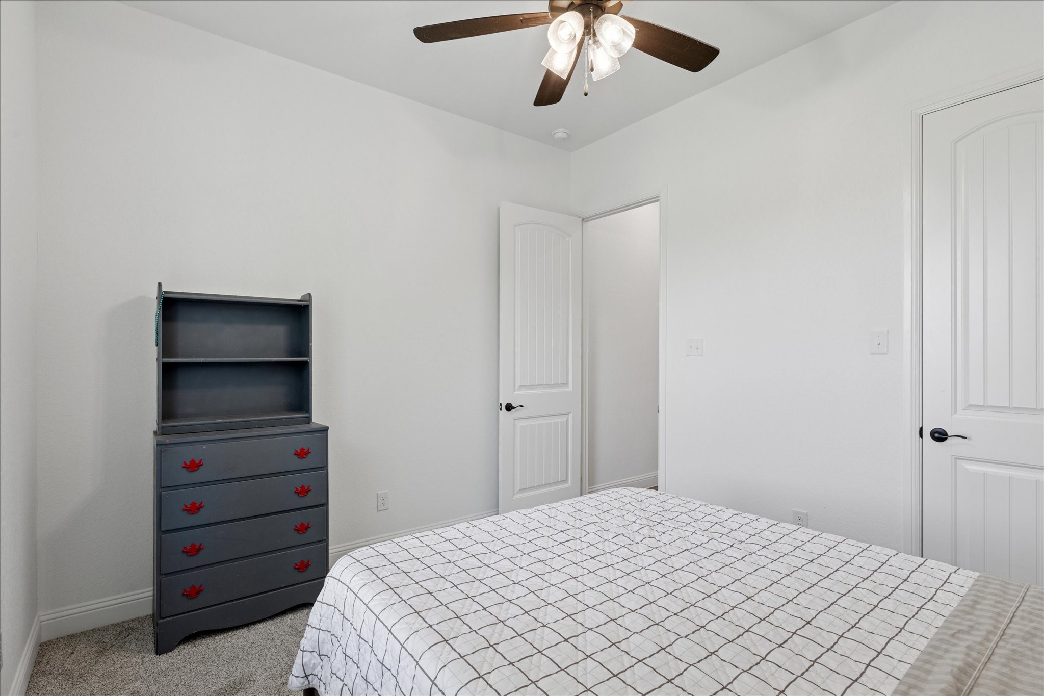 Weatherford, Texas, 76085, United States, 4 Bedrooms Bedrooms, ,3 BathroomsBathrooms,Residential,For Sale,1849963