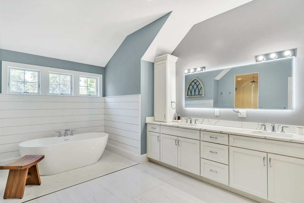 Bedford, Massachusetts, 01730, United States, 5 Bedrooms Bedrooms, ,5 BathroomsBathrooms,Residential,For Sale,1940656