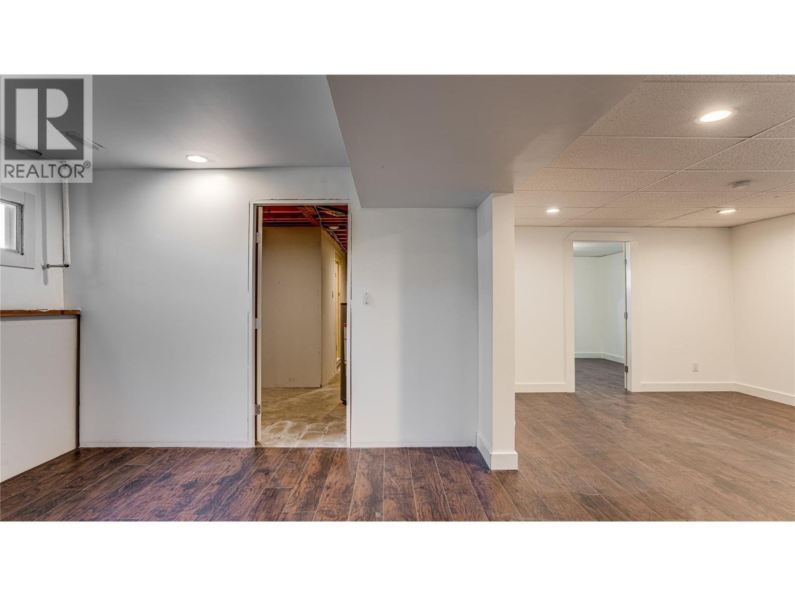 CHASE, British Columbia, V0E 1M0, CA, 5 Bedrooms Bedrooms, ,1 BathroomBathrooms,Residential,For Sale,1918383