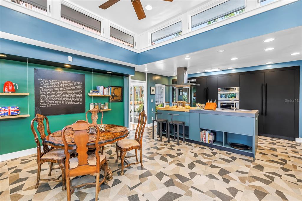 St Petersburg, Florida, 33704, United States, 4 Bedrooms Bedrooms, ,4 BathroomsBathrooms,Residential,For Sale,1991901