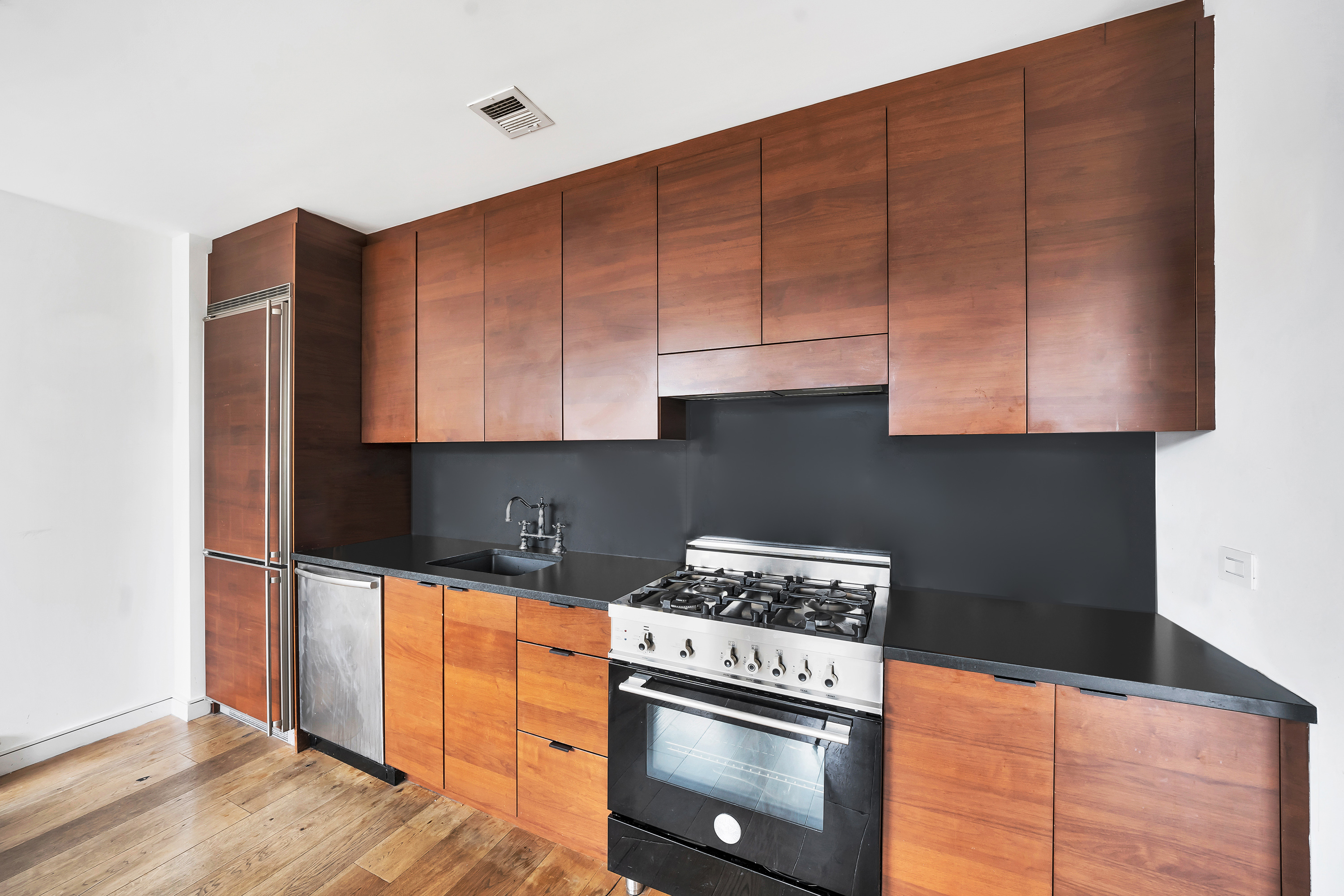  One Bedroom Condo in West Chelsea - 物件實景