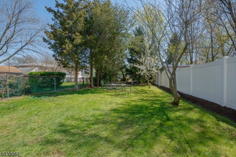 Linden City, New Jersey, 07036-2802, United States, 4 Bedrooms Bedrooms, ,2 BathroomsBathrooms,Residential,For Sale,1977001