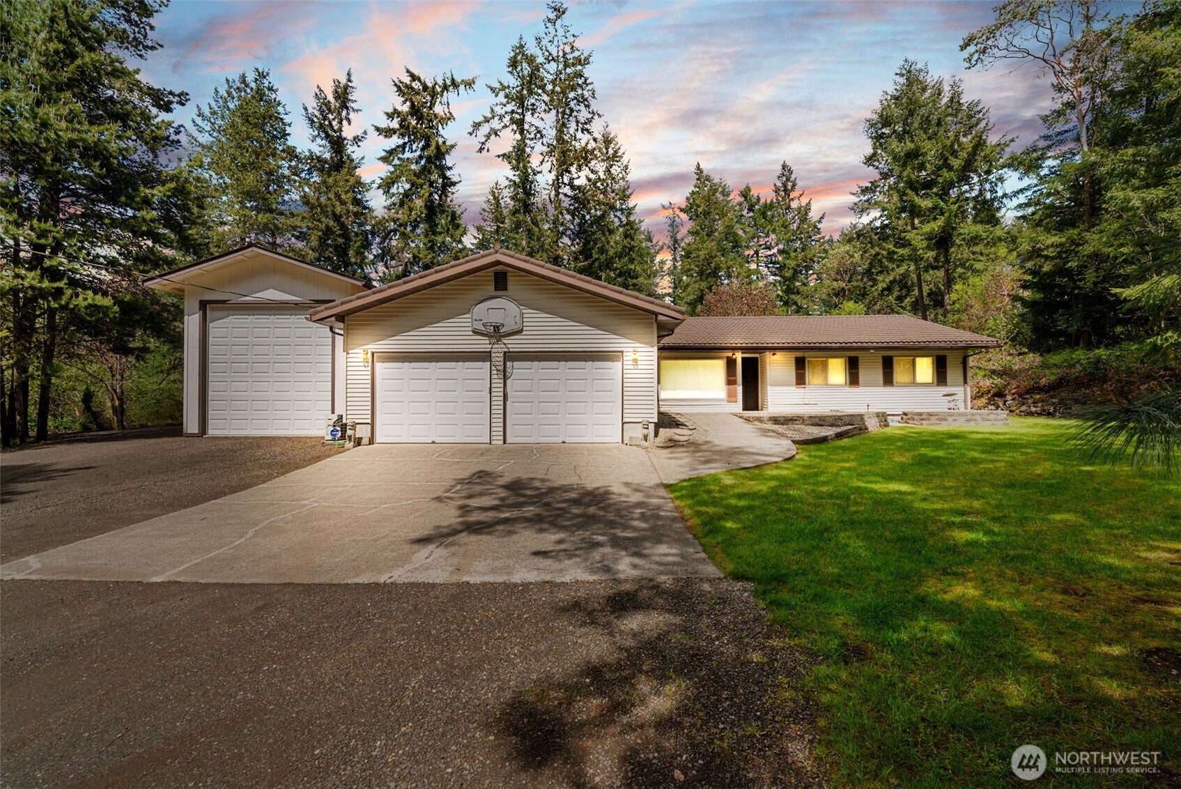 Port Orchard, Washington, 98367, United States, 3 Bedrooms Bedrooms, ,1 BathroomBathrooms,Residential,For Sale,1804600