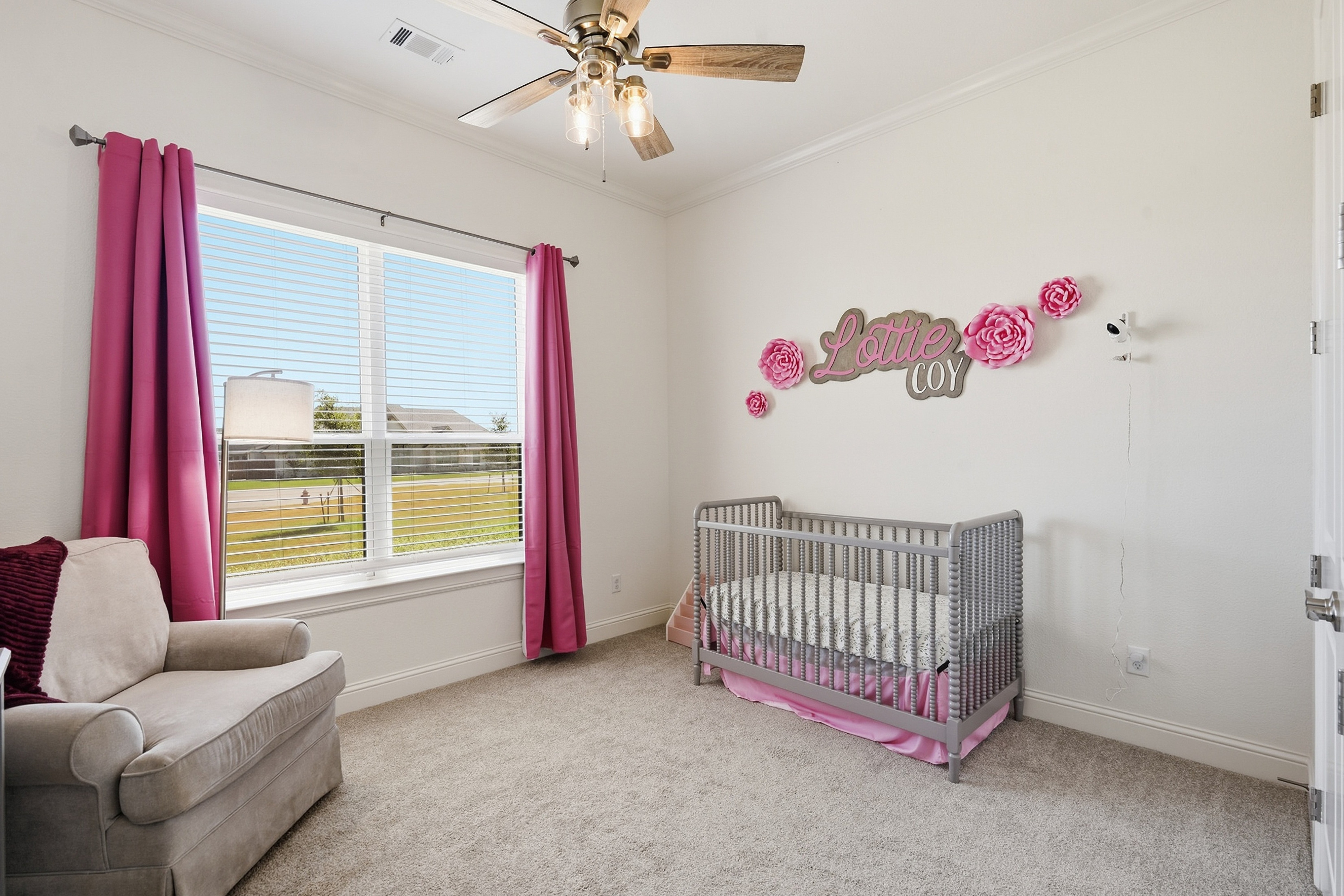  Light Filled Luxury in Panther Creek Estates - 物件實景