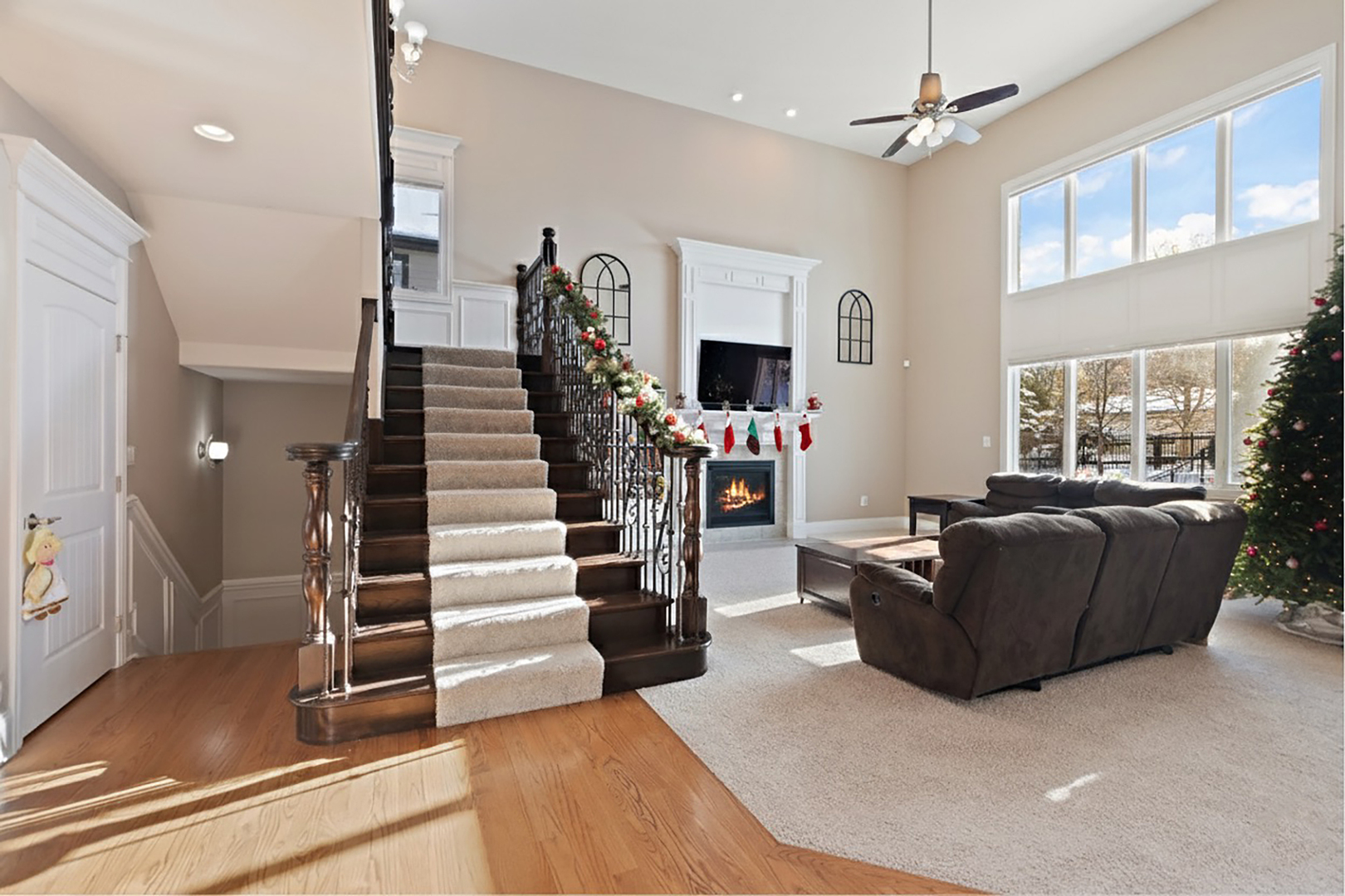 Mokena, Illinois, 60448, United States, 5 Bedrooms Bedrooms, ,4 BathroomsBathrooms,Residential,For Sale,2005248