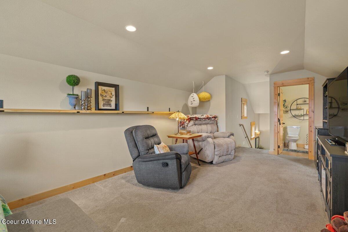 Blanchard, Idaho, 83804, United States, 2 Bedrooms Bedrooms, ,4 BathroomsBathrooms,Residential,For Sale,2040699