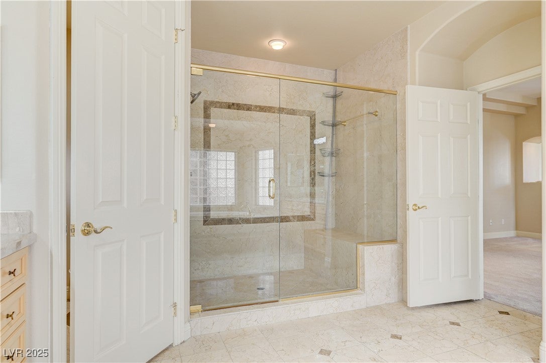 Las Vegas, Nevada, 89117, United States, 4 Bedrooms Bedrooms, ,5 BathroomsBathrooms,Residential,For Sale,2005418