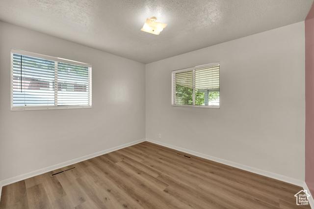 Bountiful, Utah, 84010, United States, 6 Bedrooms Bedrooms, ,2 BathroomsBathrooms,Residential,For Sale,1979847