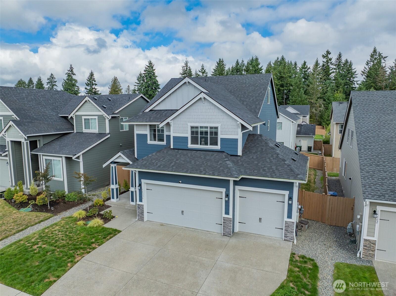 YELM, Washington, 98597, United States, 4 Bedrooms Bedrooms, ,5 BathroomsBathrooms,Residential,For Sale,1926043