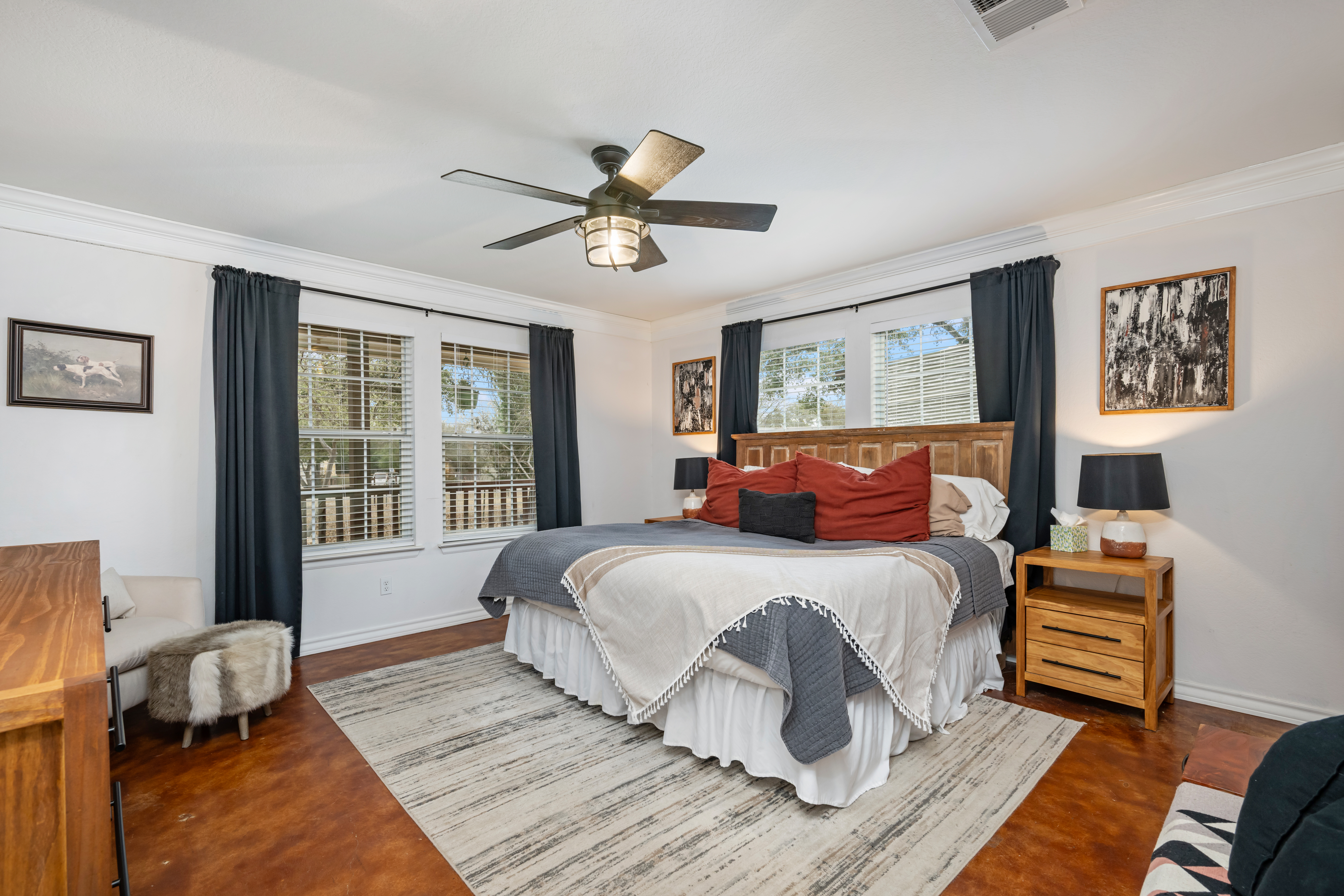  Updated Hill Country Gem with Community Parks and River Access - 物件實景