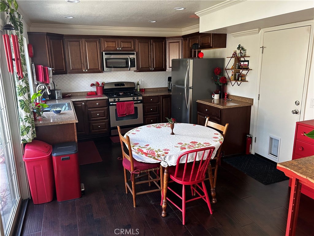Redlands, California, 92374, United States, 3 Bedrooms Bedrooms, ,2 BathroomsBathrooms,Residential,For Sale,1980103