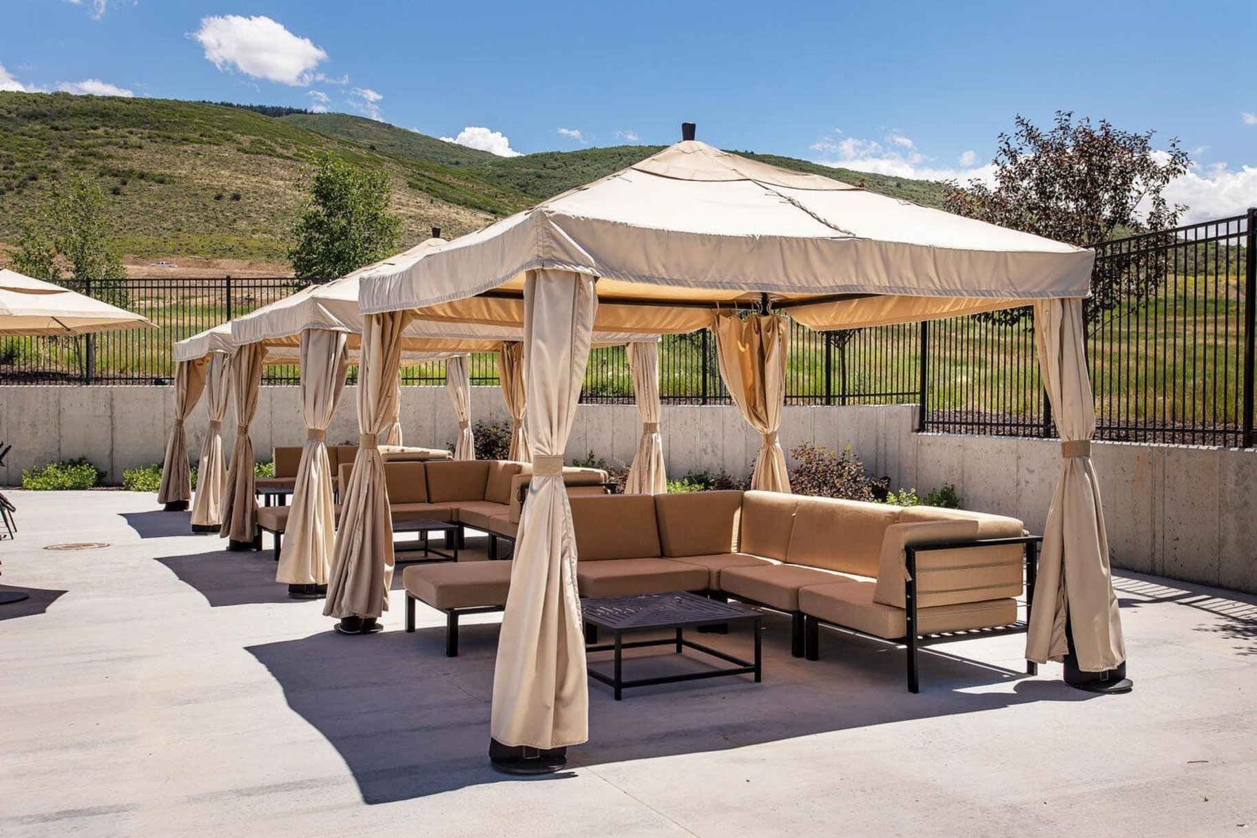  Summit Rambler At High Star Ranch With 3 Car Garage And Expansive Views - 物件實景