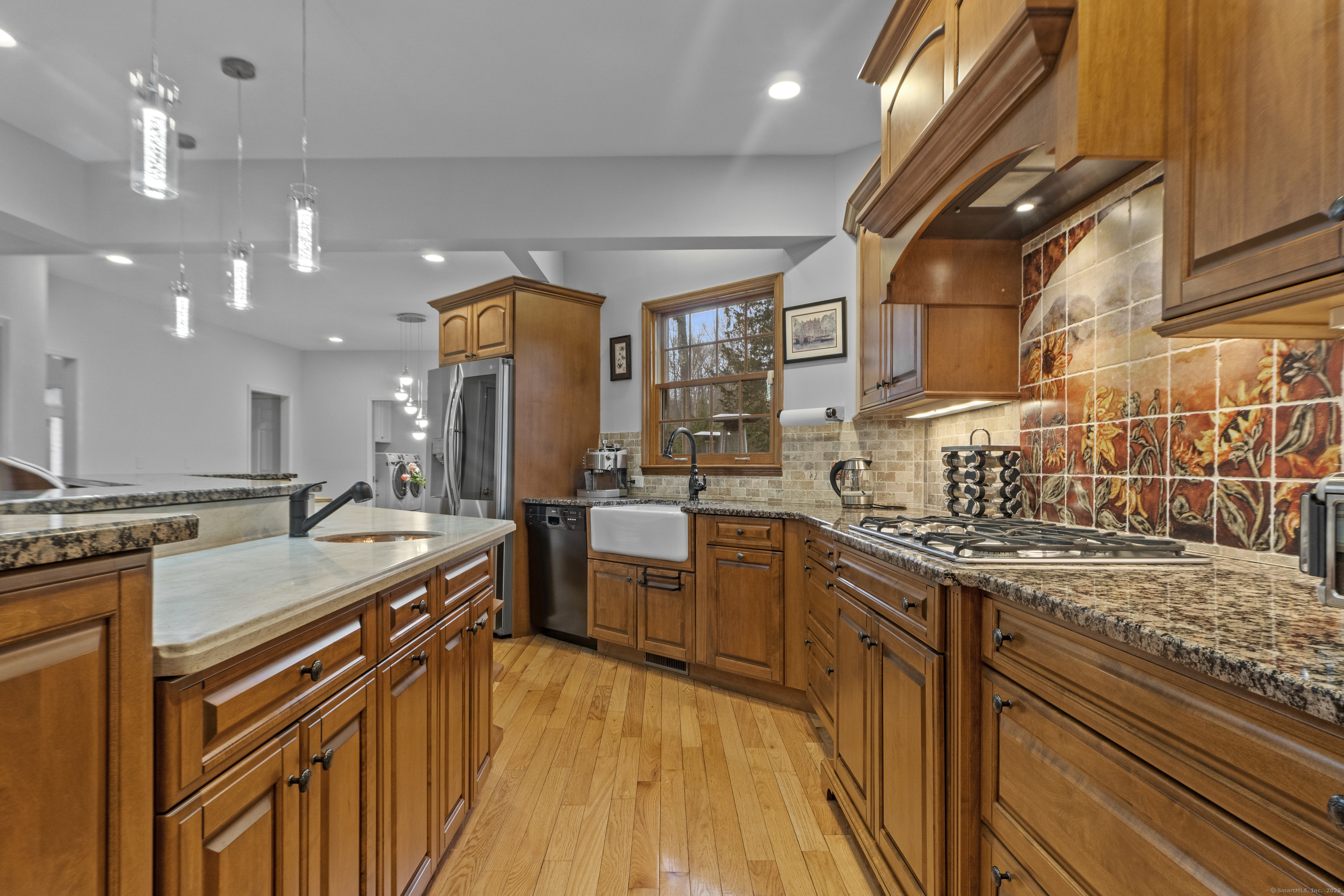Monroe, Connecticut, 06468, United States, 5 Bedrooms Bedrooms, ,4 BathroomsBathrooms,Residential,For Sale,1744682