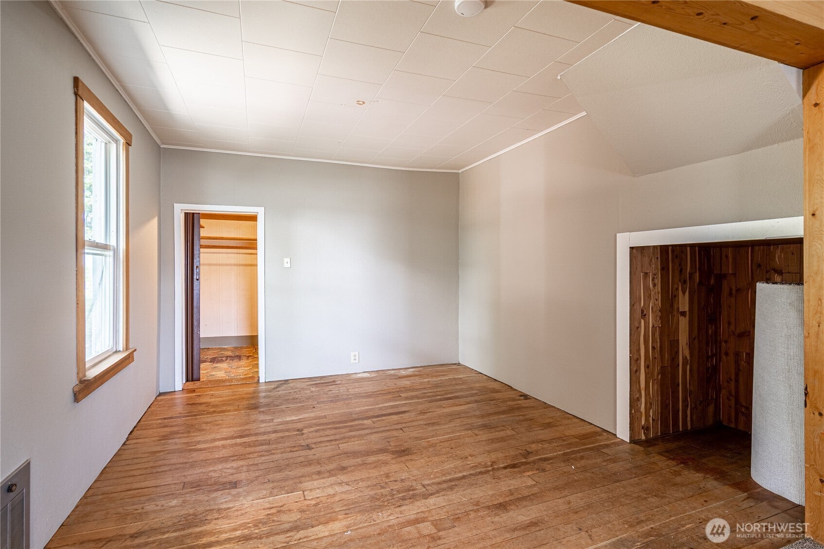 Manson, Washington, 98831, United States, 4 Bedrooms Bedrooms, ,1 BathroomBathrooms,Residential,For Sale,1821067