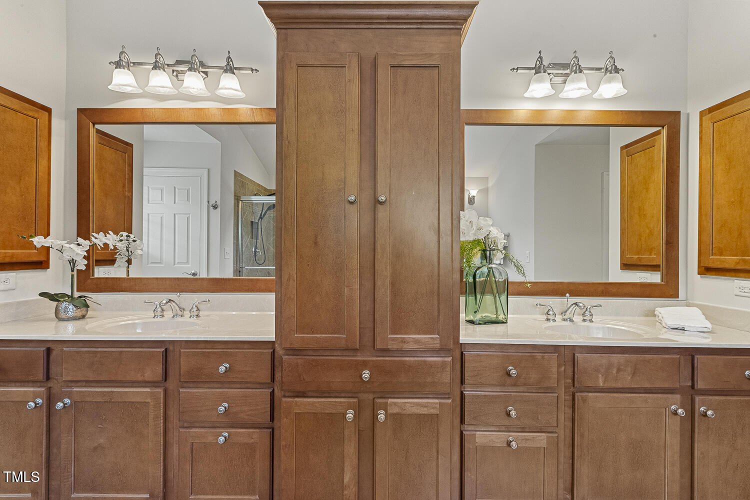 Holly Springs, North Carolina, 27540, United States, 4 Bedrooms Bedrooms, ,4 BathroomsBathrooms,Residential,For Sale,1902055
