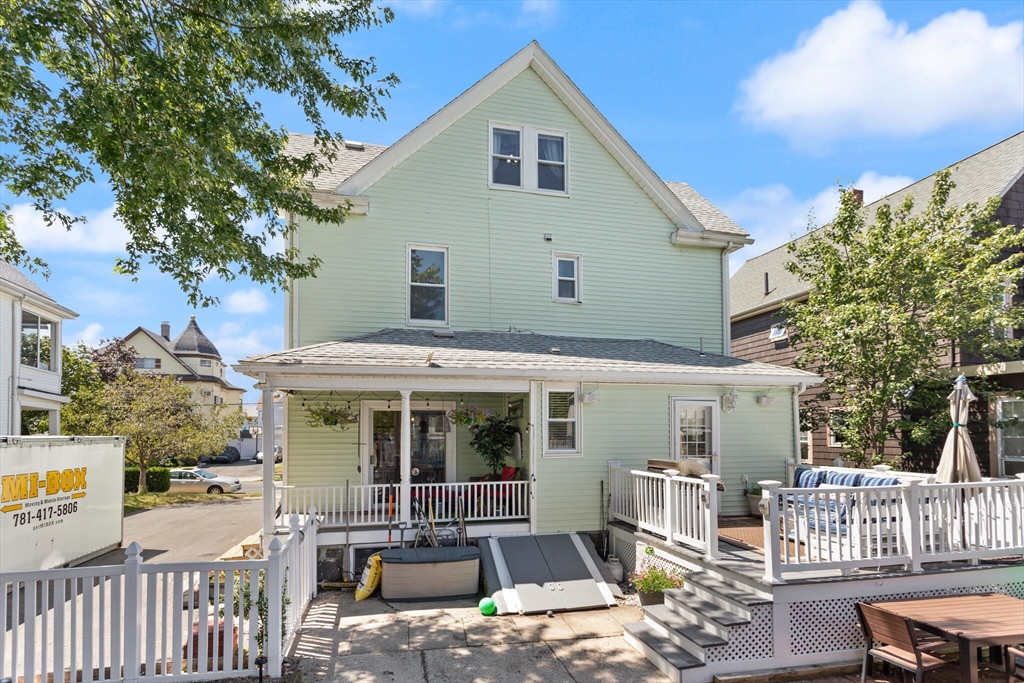 Medford, Massachusetts, 02155, United States, 4 Bedrooms Bedrooms, ,3 BathroomsBathrooms,Residential,For Sale,1923134