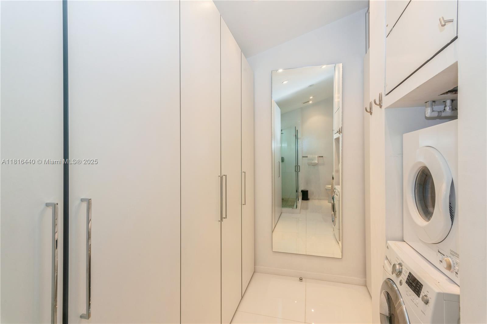 Key Biscayne, Florida, 33149, United States, 1 Bedroom Bedrooms, ,2 BathroomsBathrooms,Residential,For Sale,1849990