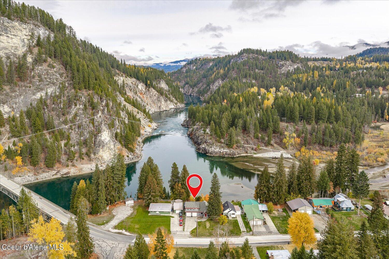 Metaline Falls, Washington, 99153, United States, 5 Bedrooms Bedrooms, ,3 BathroomsBathrooms,Residential,For Sale,1980097