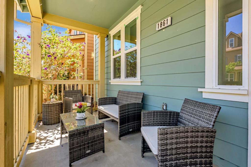 Hercules, California, 94547, United States, 4 Bedrooms Bedrooms, ,3 BathroomsBathrooms,Residential,For Sale,1978520