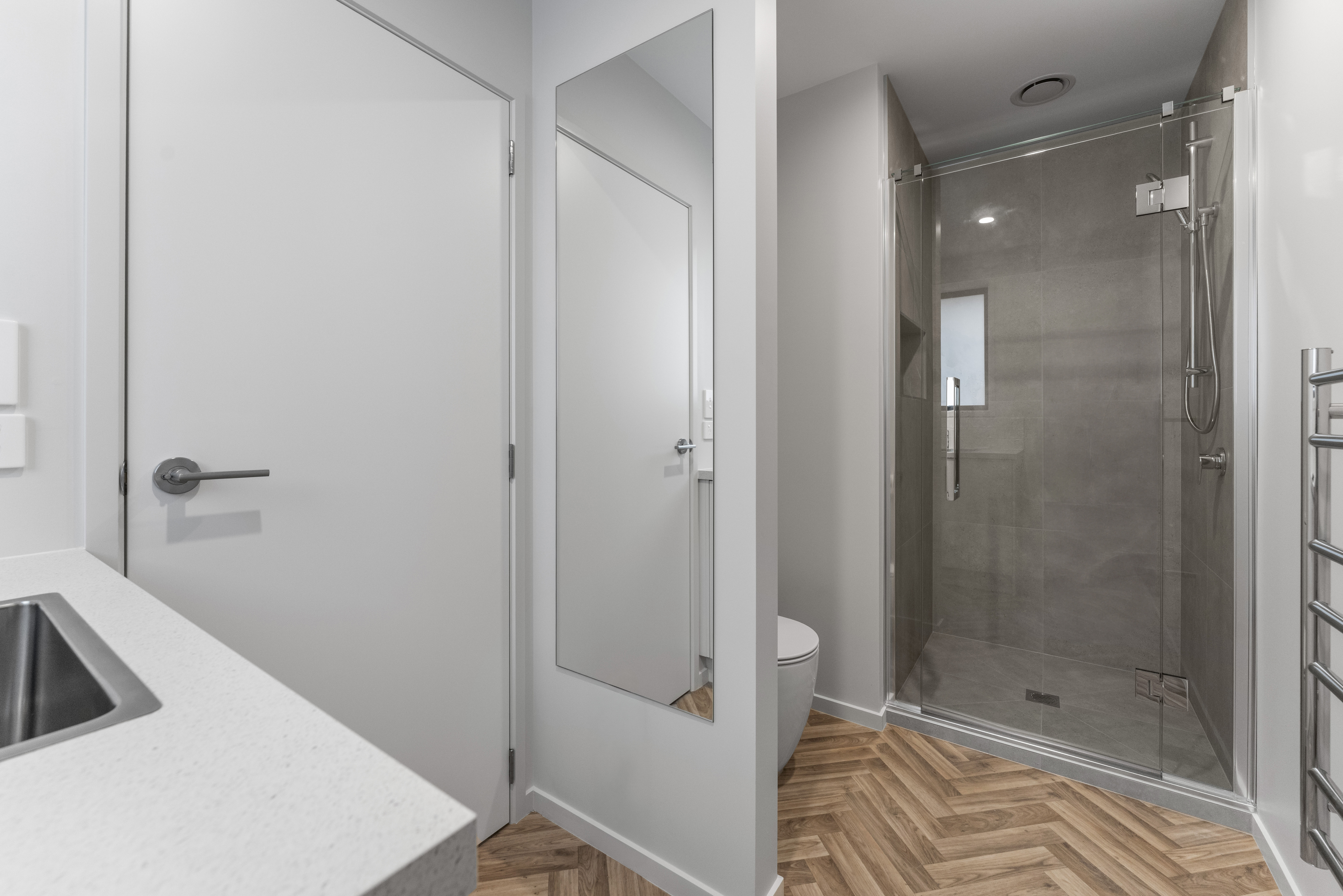  Brand New Development – Five Modern Two-Bedroom Homes - 物件實景