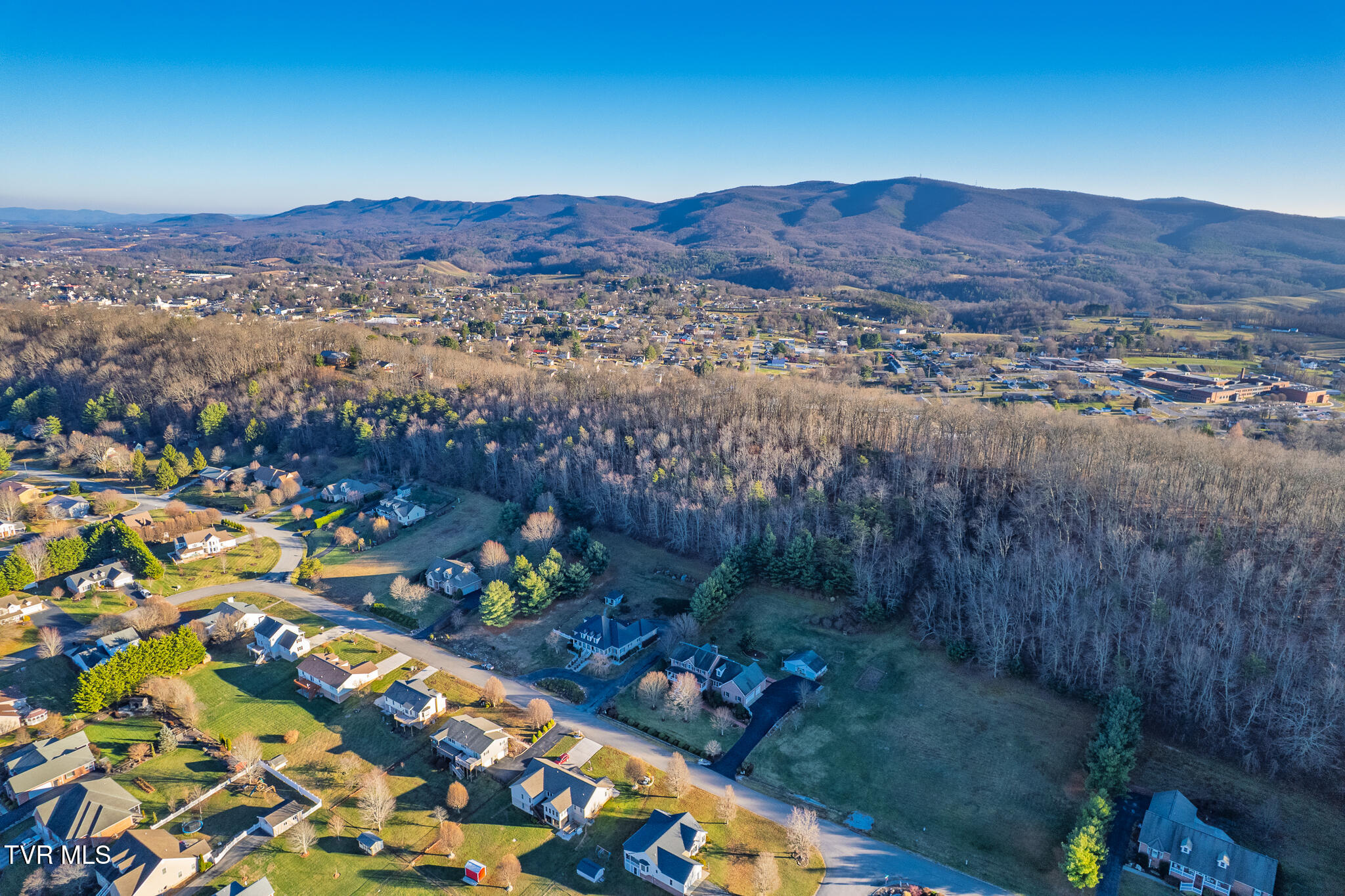 Wytheville, Virginia, 24382, United States, 4 Bedrooms Bedrooms, ,3 BathroomsBathrooms,Residential,For Sale,2005491