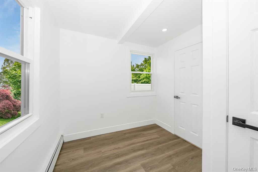 West Babylon, New York, 1704, United States, 3 Bedrooms Bedrooms, ,2 BathroomsBathrooms,Residential,For Sale,1950805
