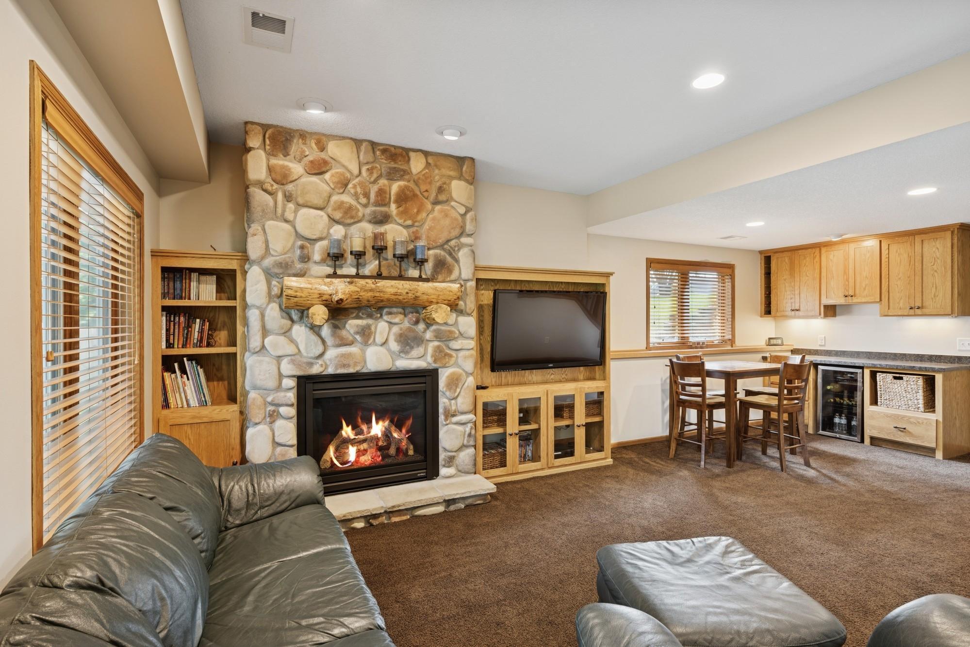 Lakeville, Minnesota, 55044, United States, 5 Bedrooms Bedrooms, ,4 BathroomsBathrooms,Residential,For Sale,1901941