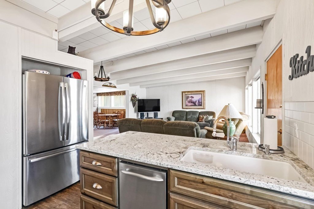 McCall, Idaho, 83638, United States, 4 Bedrooms Bedrooms, ,2 BathroomsBathrooms,Residential,For Sale,1825248