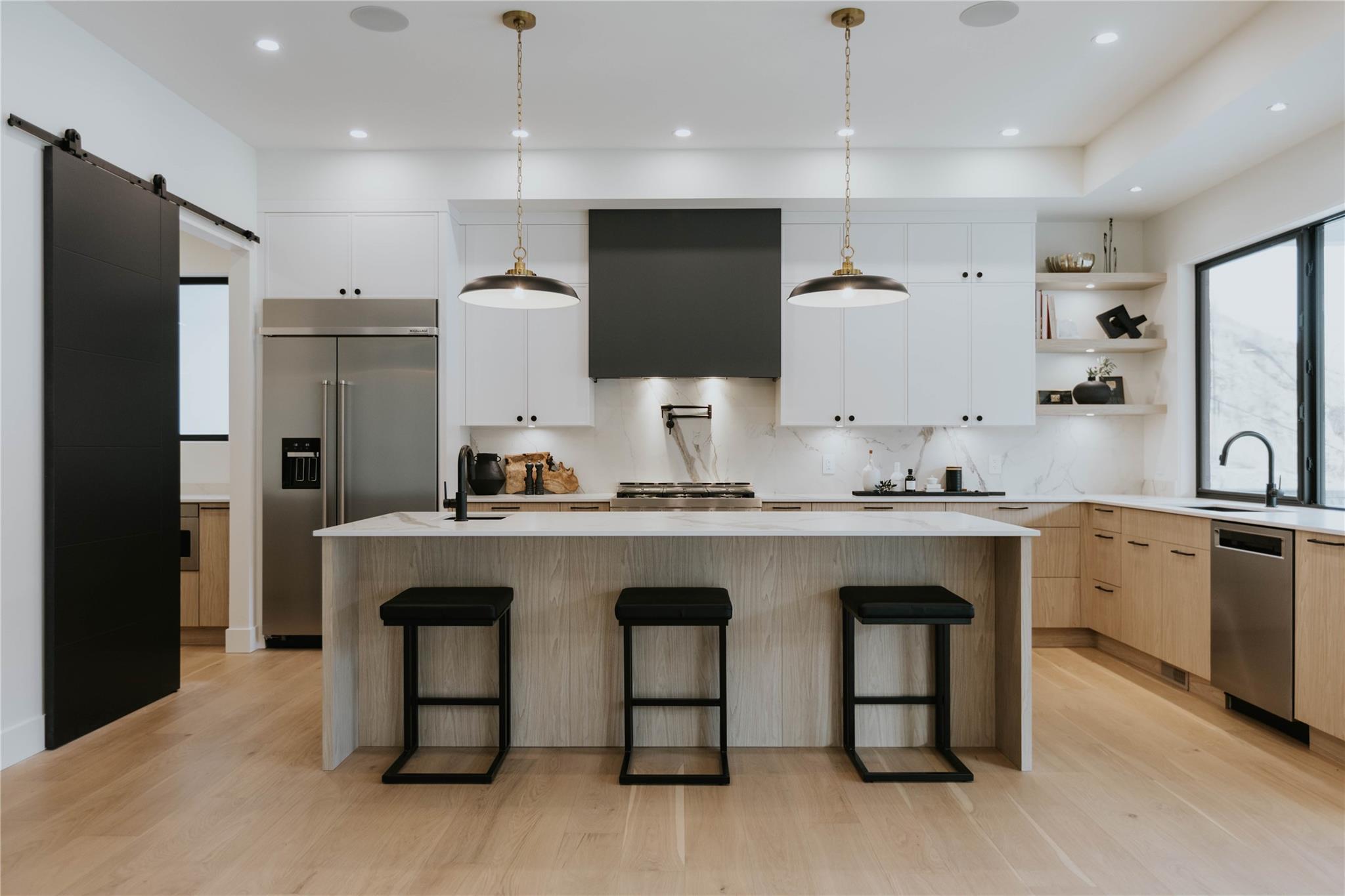 KELOWNA, British Columbia, V1W 0C4, CA, 5 Bedrooms Bedrooms, ,4 BathroomsBathrooms,Residential,For Sale,1960562