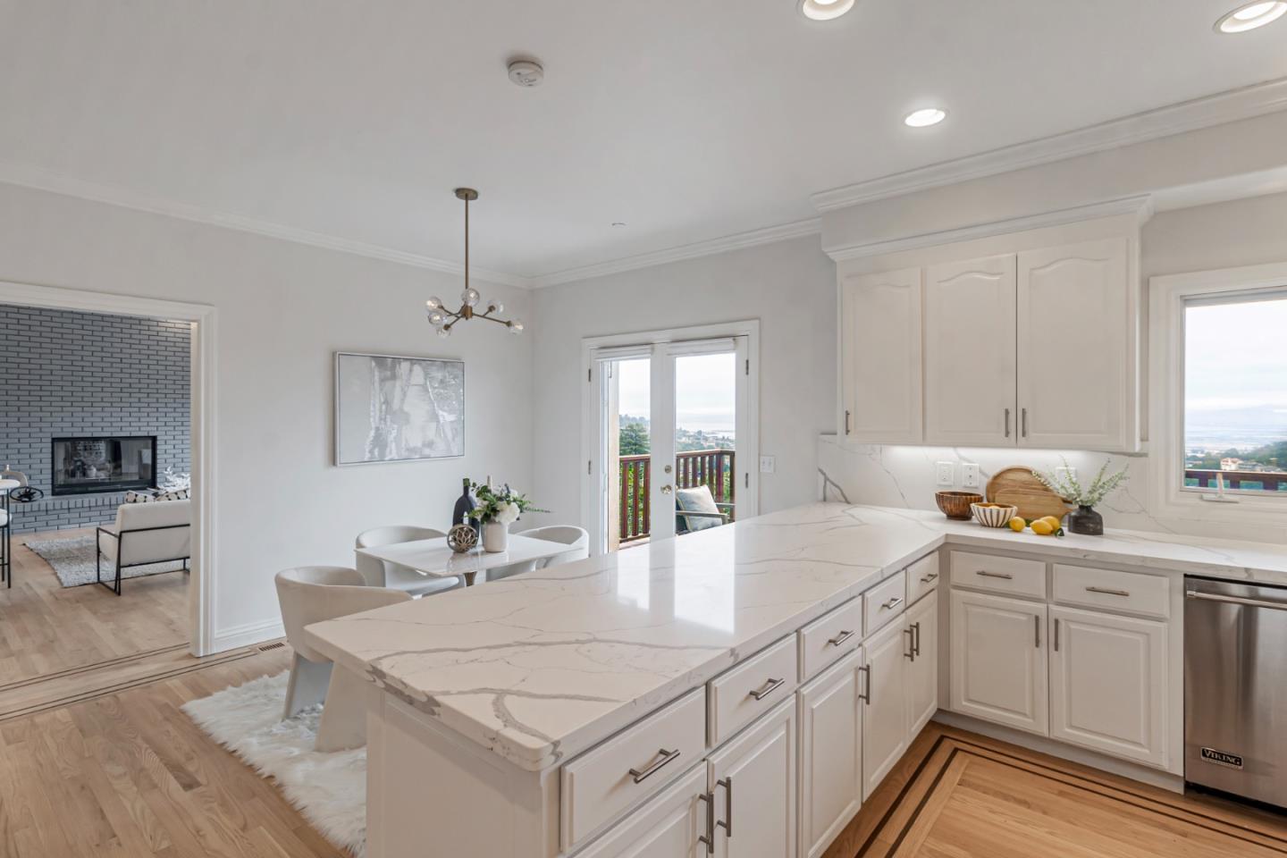 San Carlos, California, 94070, United States, 5 Bedrooms Bedrooms, ,5 BathroomsBathrooms,Residential,For Sale,1700172