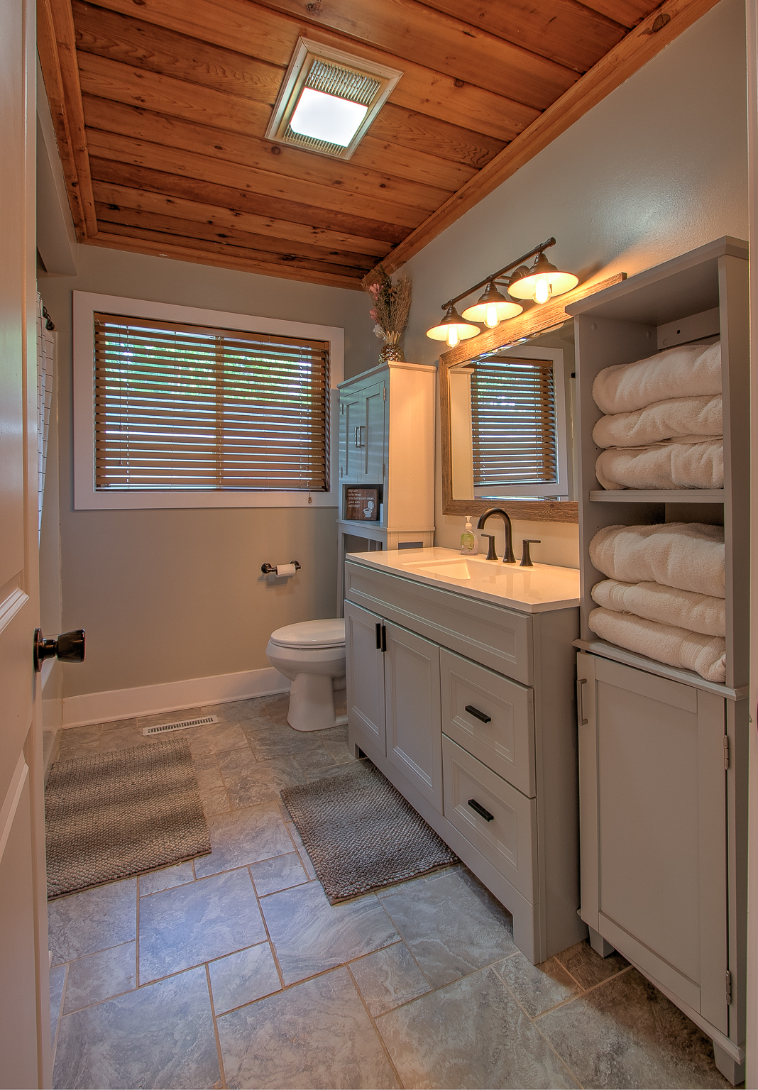 Rush City, Minnesota, 55069, United States, 3 Bedrooms Bedrooms, ,1 BathroomBathrooms,Residential,For Sale,2048119