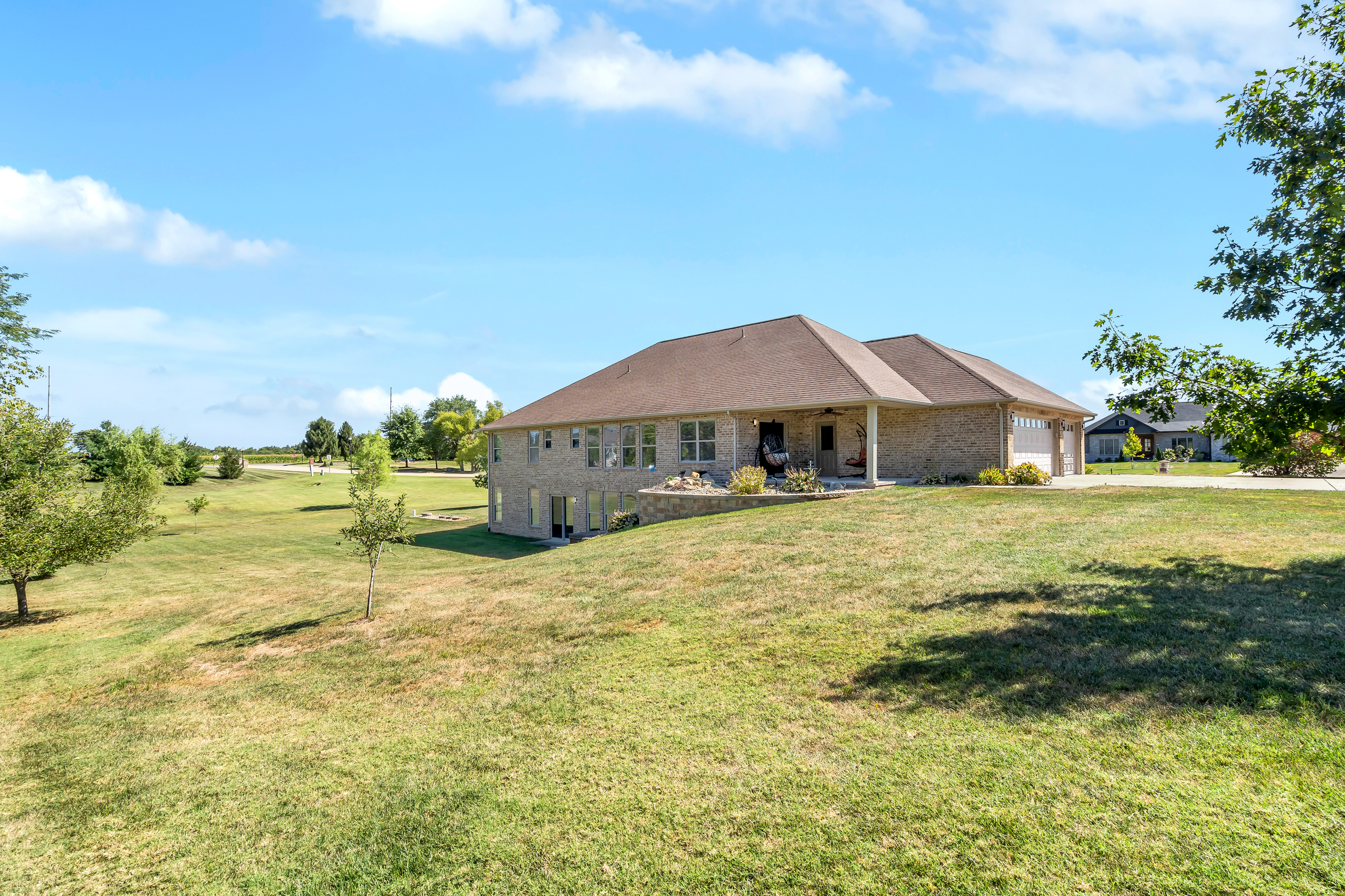 Waterloo, Illinois, 62298, United States, 5 Bedrooms Bedrooms, ,4 BathroomsBathrooms,Residential,For Sale,1978838