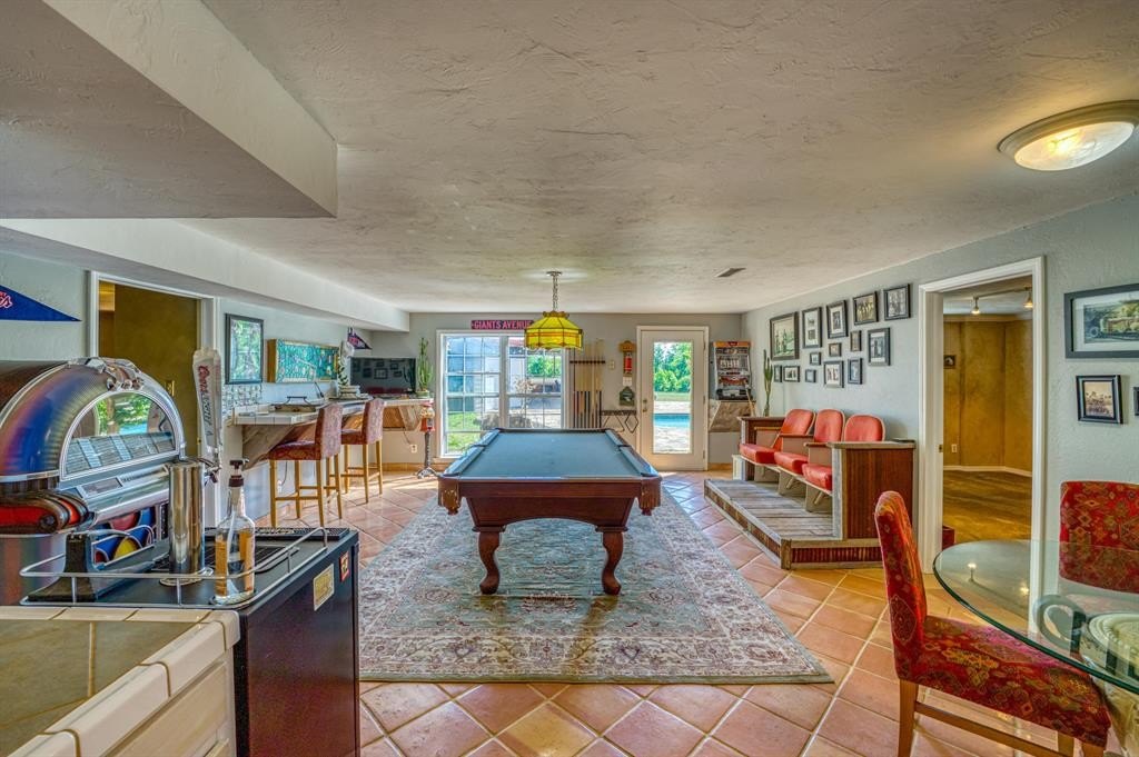 Harrison, Arkansas, 72601, United States, 4 Bedrooms Bedrooms, ,4 BathroomsBathrooms,Residential,For Sale,1977984