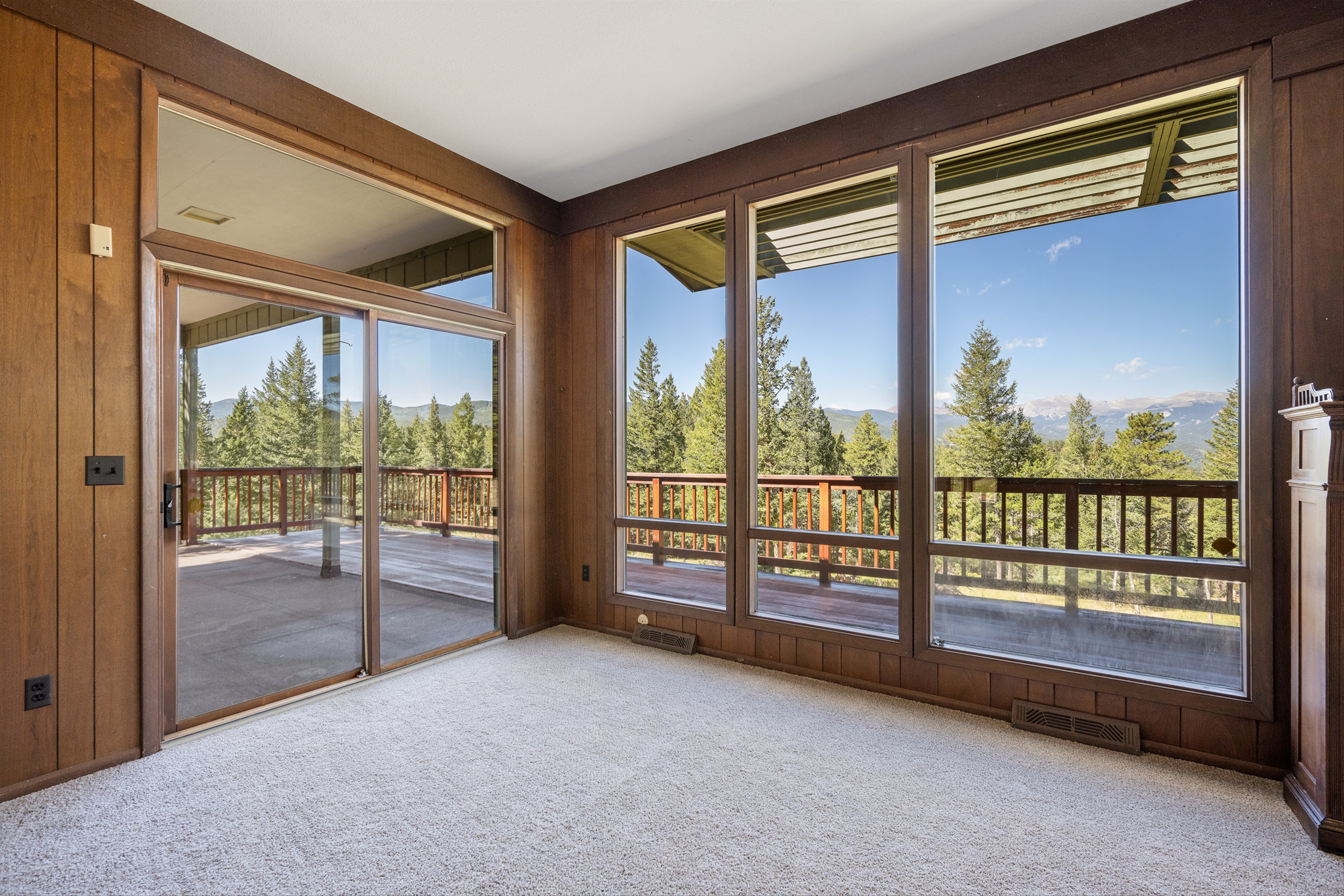  Custom Built Retreat with Panoramic Views on 8.7 Acres Next to Open Space - 物件實景