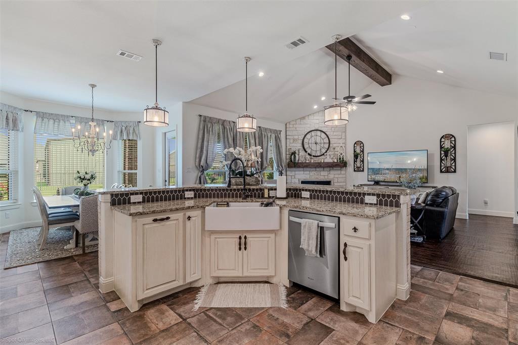 Caddo Mills, Texas, 75135, United States, 3 Bedrooms Bedrooms, ,3 BathroomsBathrooms,Residential,For Sale,1862306