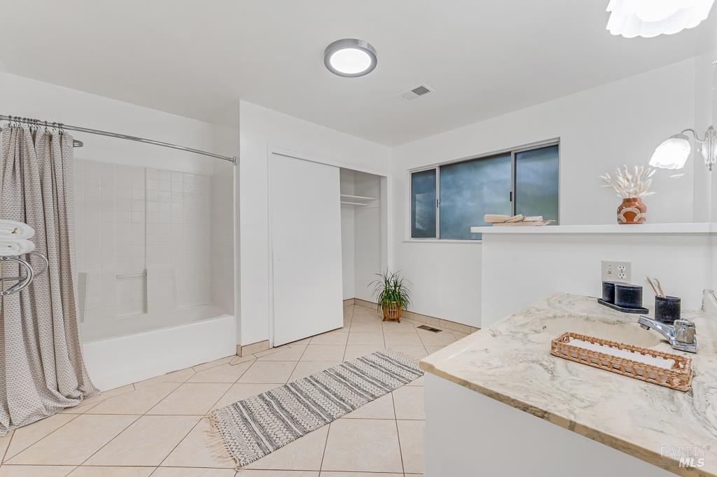 Sebastopol, California, 95472, United States, 3 Bedrooms Bedrooms, ,3 BathroomsBathrooms,Residential,For Sale,1938553