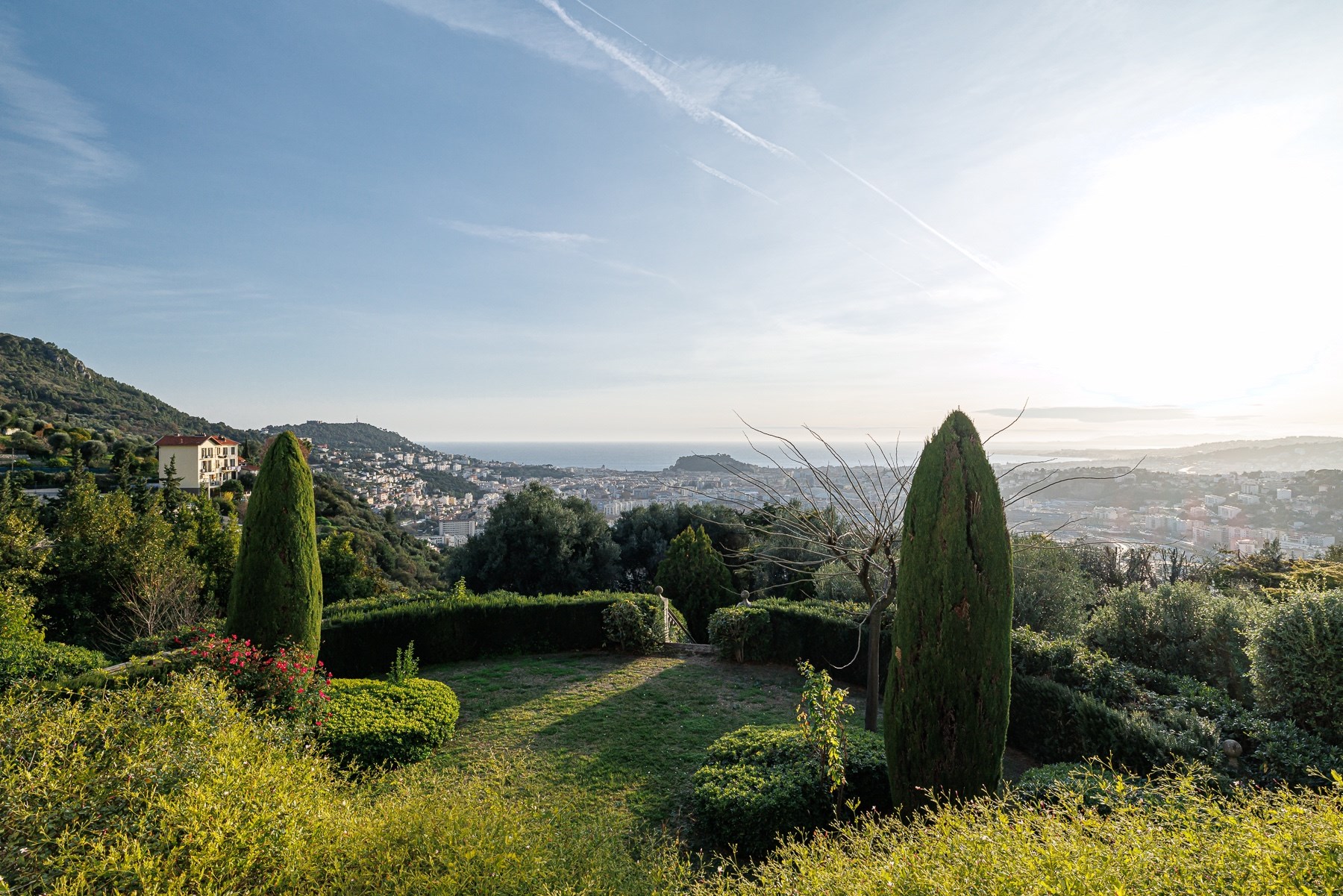  Exceptional villa with panoramic sea view in Nice Observatory district, Côte d’… - 物件實景