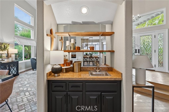 Rancho Santa Margarita, California, 92679, United States, 4 Bedrooms Bedrooms, ,3 BathroomsBathrooms,Residential,For Sale,1990751