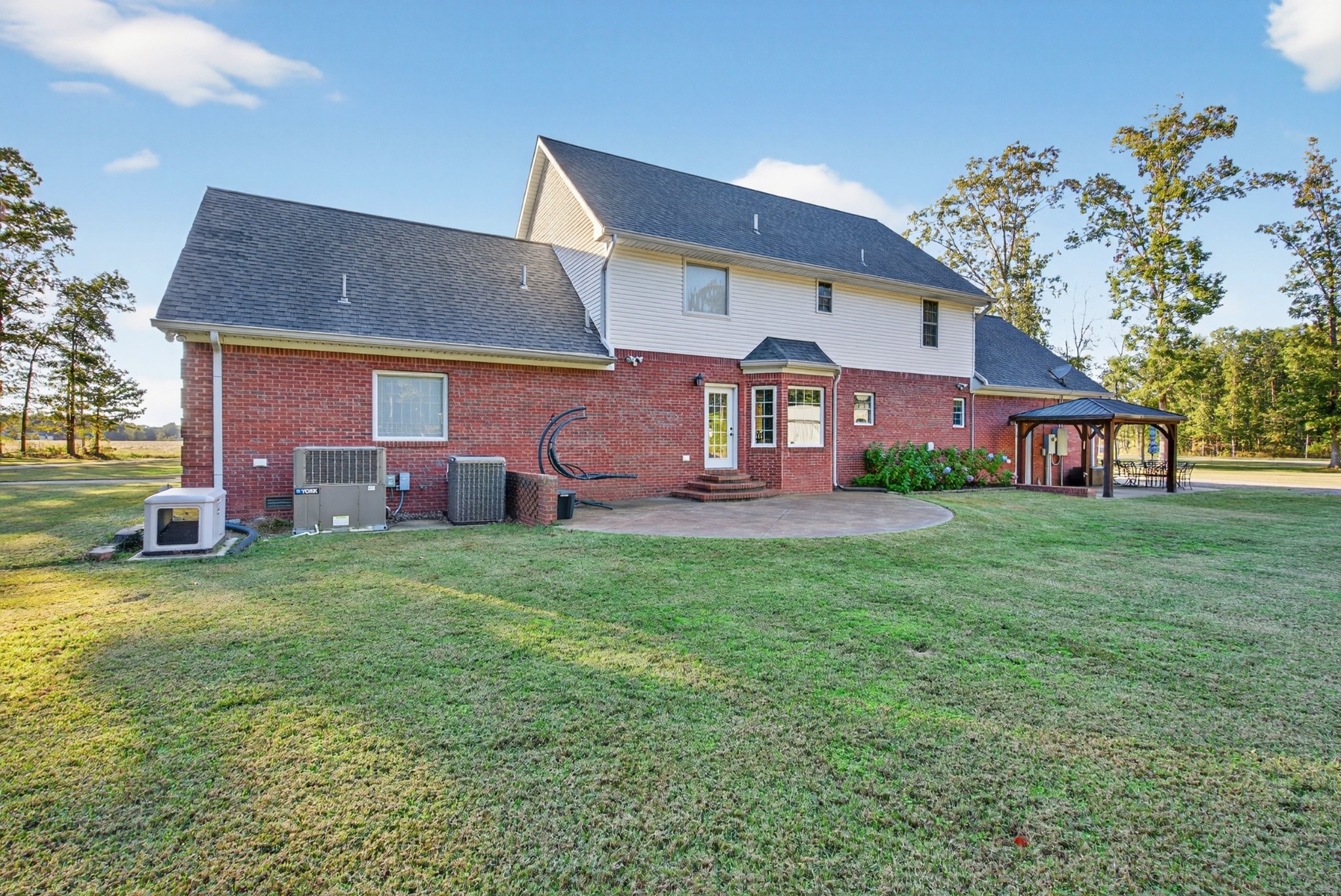 Puryear, Tennessee, 38251, United States, 4 Bedrooms Bedrooms, ,4 BathroomsBathrooms,Residential,For Sale,1981229