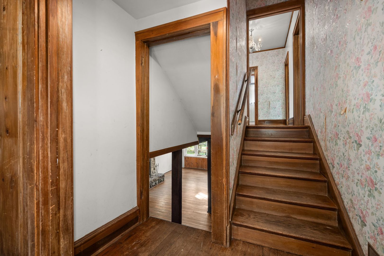 Geneva, Illinois, 60134, United States, 4 Bedrooms Bedrooms, ,2 BathroomsBathrooms,Residential,For Sale,1987622