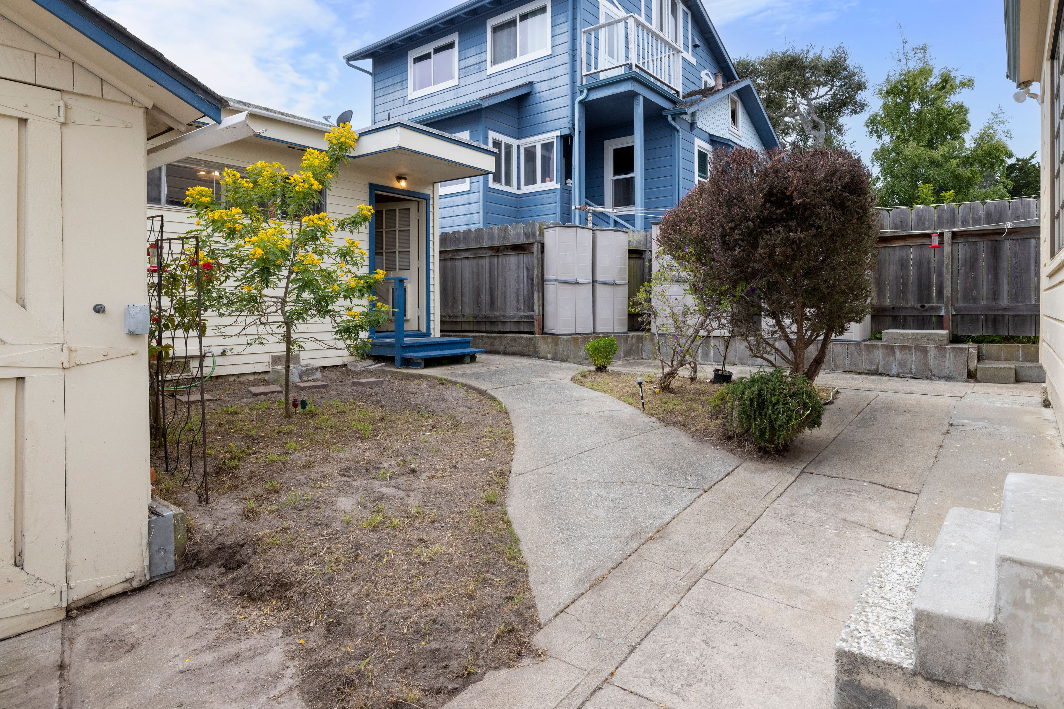  947 West Franklin Street - 物件實景